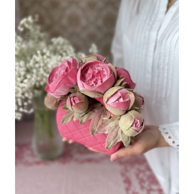 Сумочка с пионами. Кира Ковальская