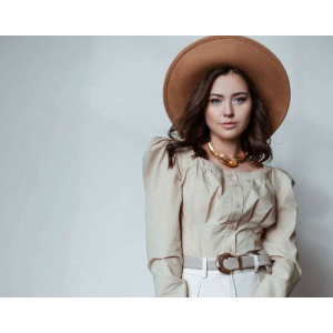 Женское позирование классическое. Полина Дятлова