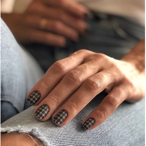 Стемпинг: четко и под кутикулу! Ирина Вакуленко