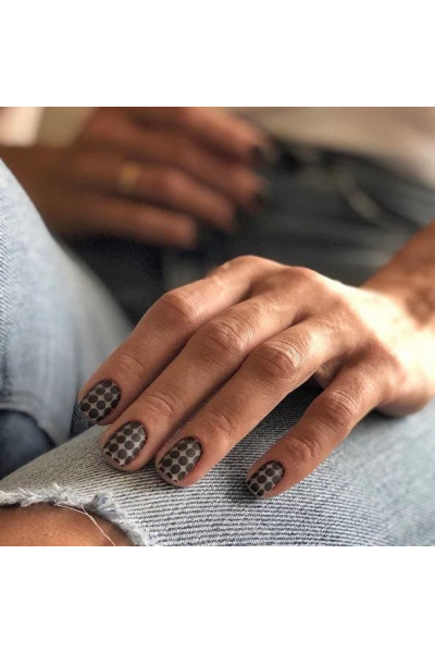 Стемпинг: четко и под кутикулу! Ирина Вакуленко