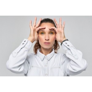 Стираем межбровку. Дарья Орлова facepilates